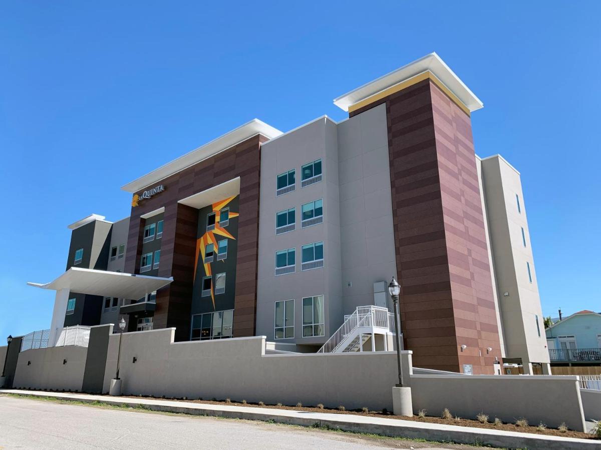 La Quinta Inn & Suites By Wyndham Galveston North At I-45 Esterno foto