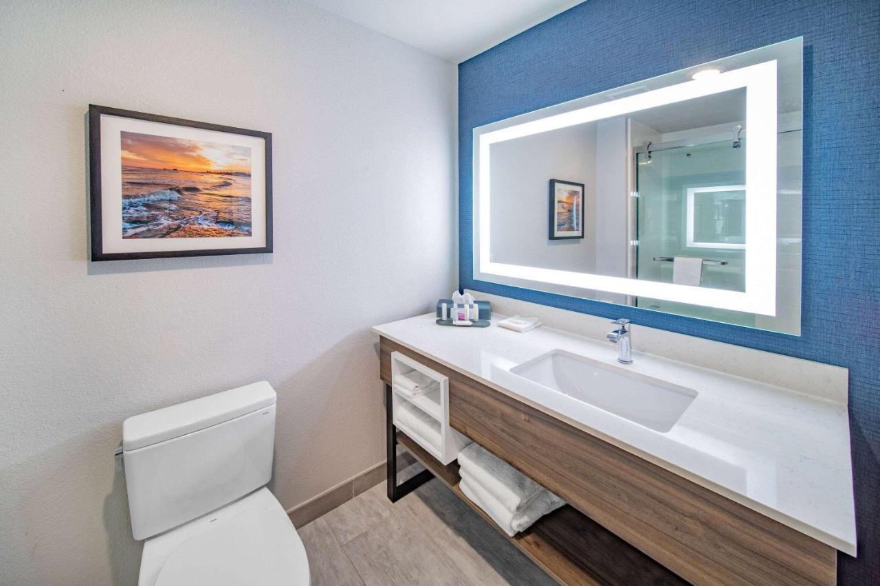 La Quinta Inn & Suites By Wyndham Galveston North At I-45 Esterno foto