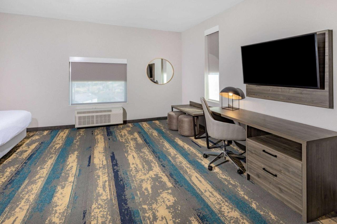 La Quinta Inn & Suites By Wyndham Galveston North At I-45 Esterno foto