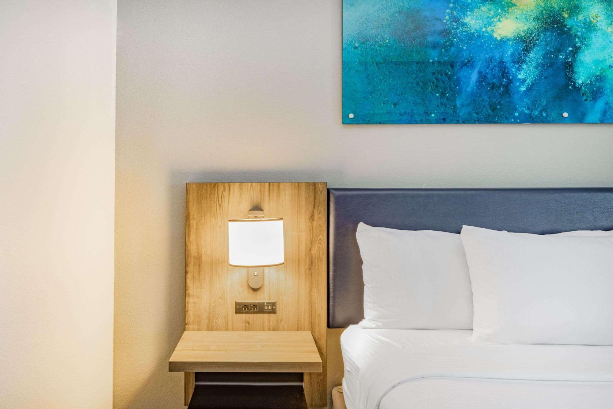 La Quinta Inn & Suites By Wyndham Galveston North At I-45 Esterno foto